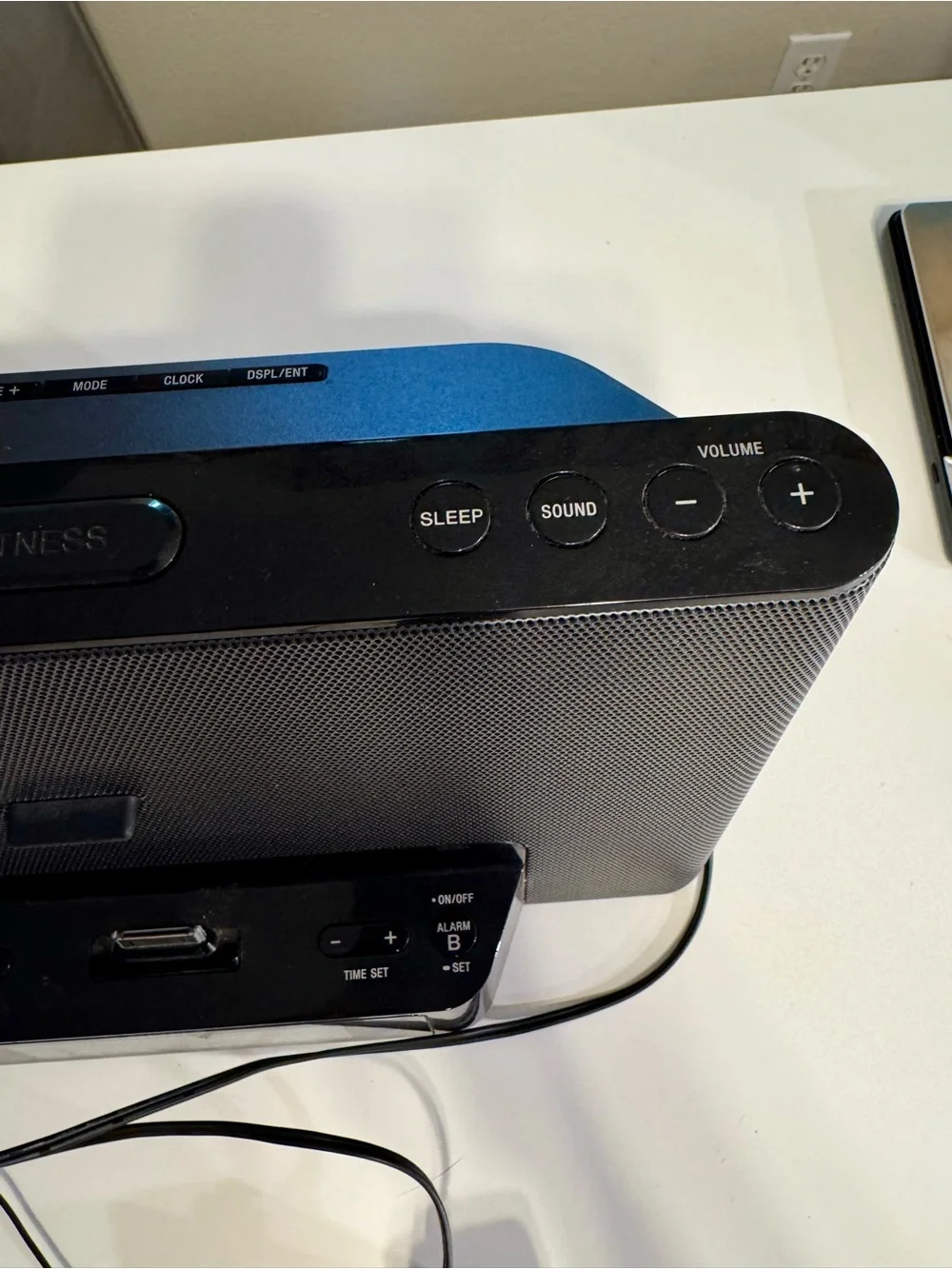 Sony Black Portable Docking Speaker with Built-in Connector